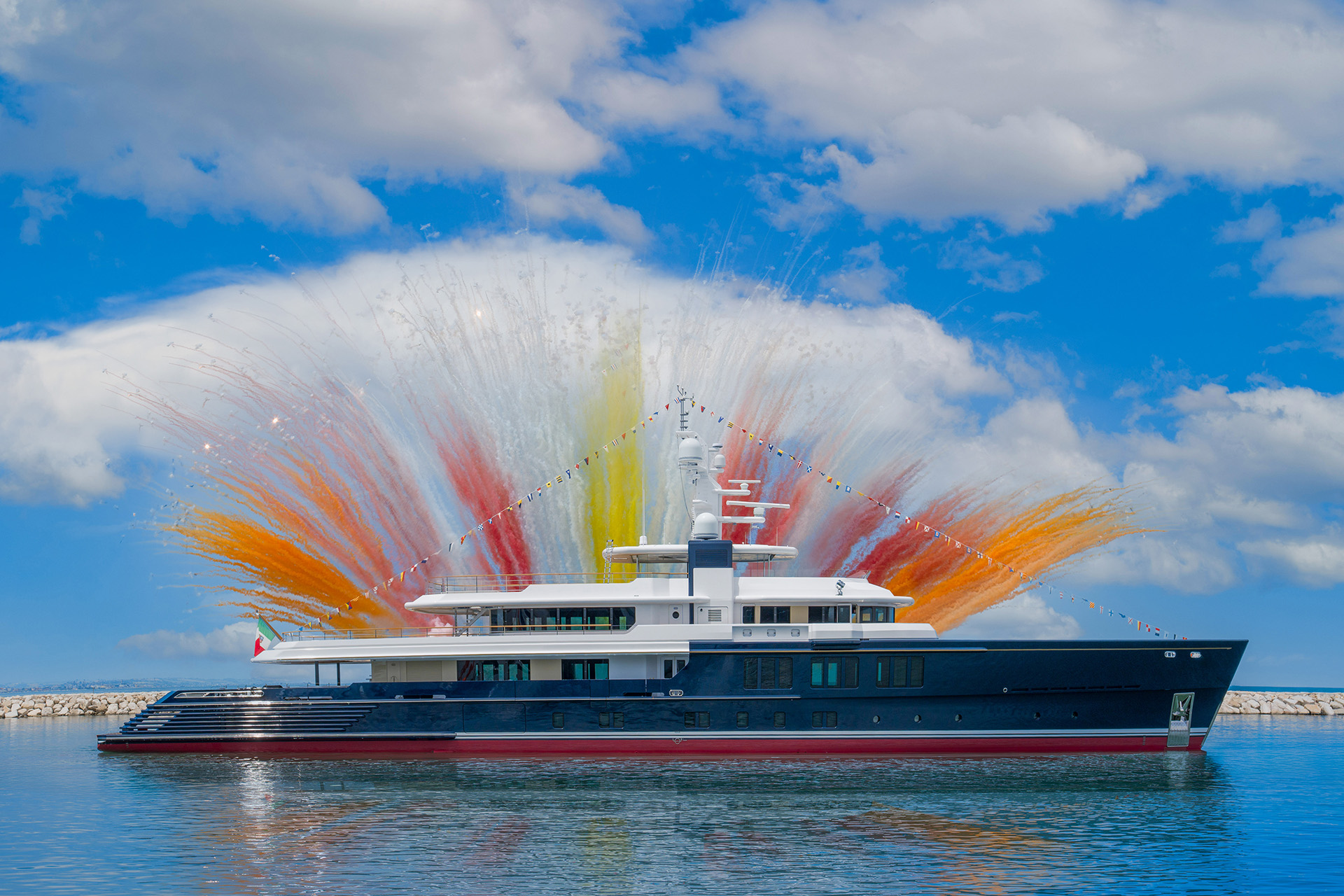 CRN launches the latest fully bespoke yacht 70m...